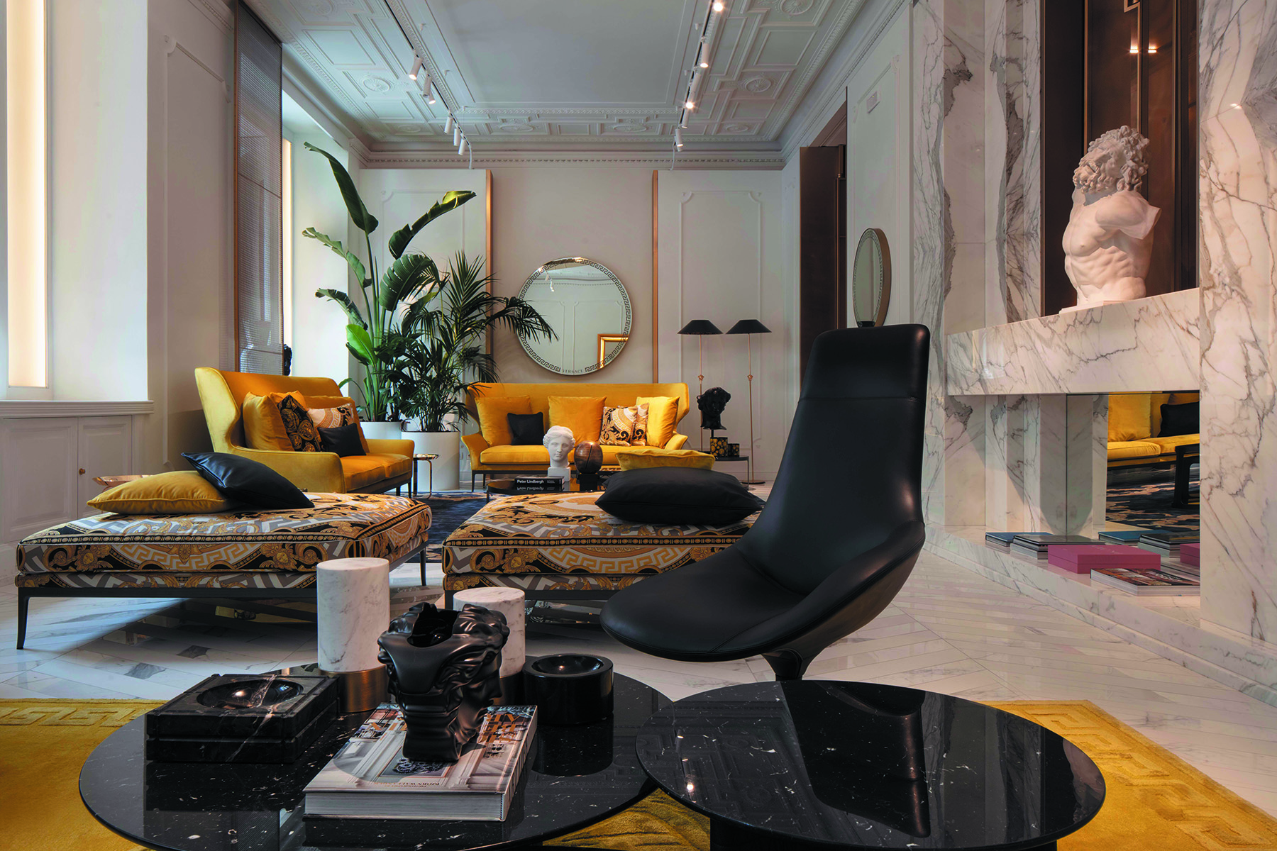 Бутик Versace Home в Милане от архитектурной студии Vudafieri-Saverino Partners